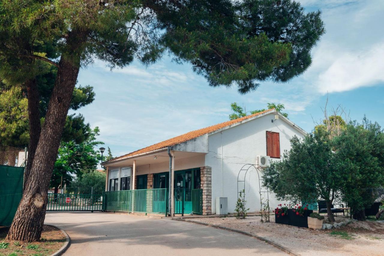 Croatia Camp Premium Hotel Водице Екстериор снимка