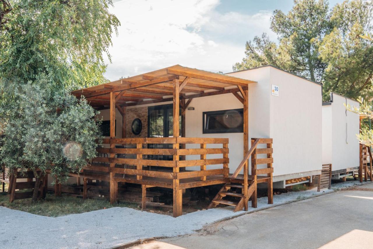 Croatia Camp Premium Hotel Водице Екстериор снимка