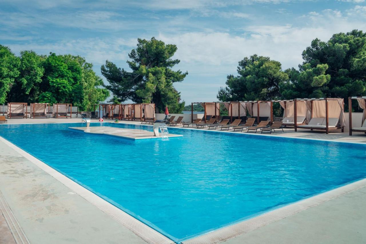 Croatia Camp Premium Hotel Водице Екстериор снимка