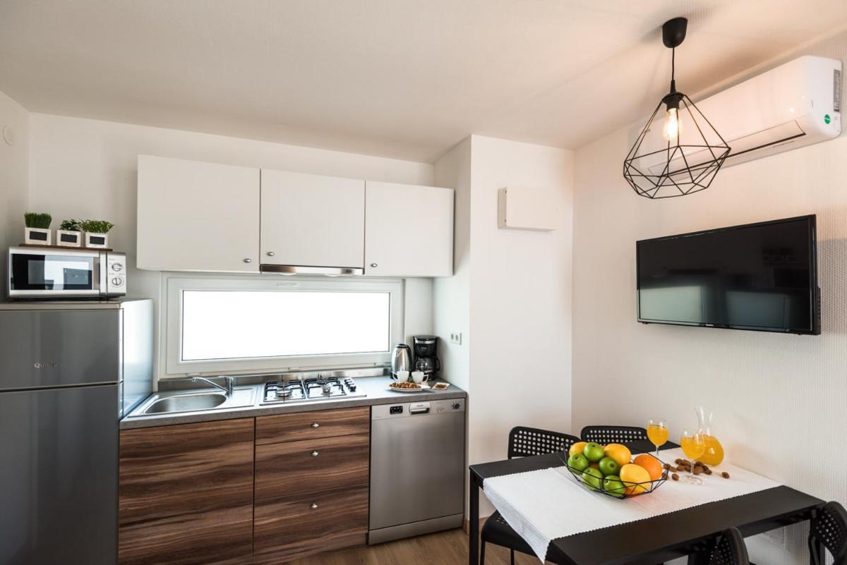 Croatia Camp Premium Hotel Водице Екстериор снимка